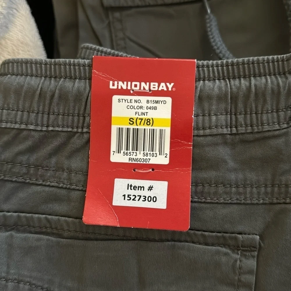 Unionbay Green, gray, khaki size 7/8 Small School Uinform